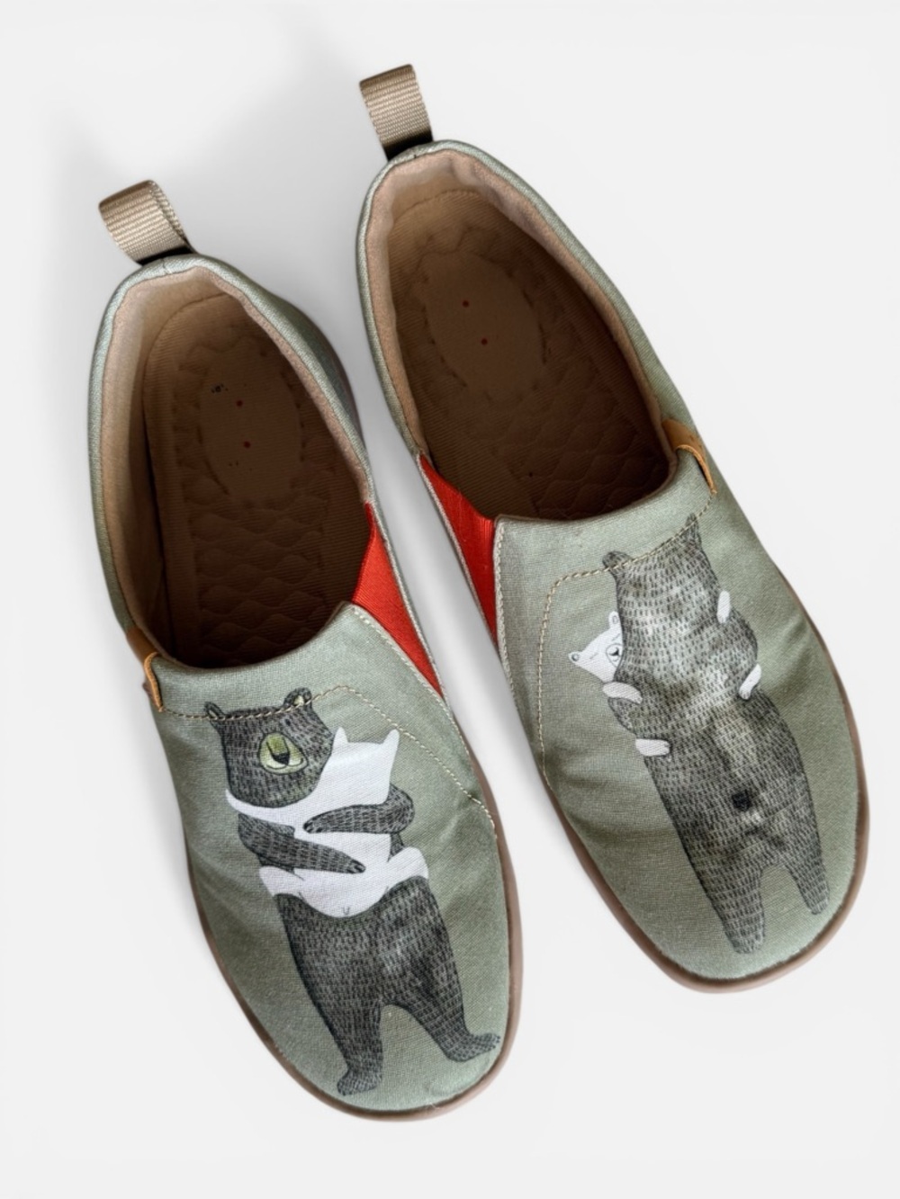 UIN Bear Hug Canvas Slip-On Shoes Art Comfort Women’s 10